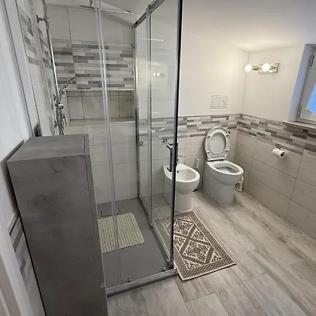 別荘 La Mansarda In Montagna - ロッカラーゾ