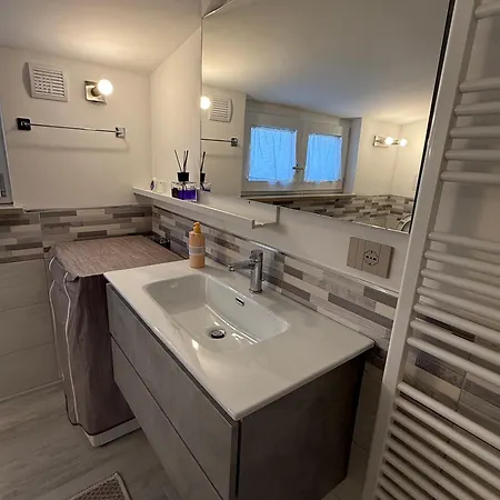 La Mansarda In Montagna - 別荘 *